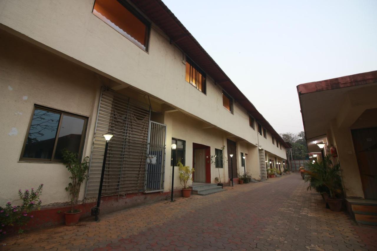 Hotel Nest Inn Residency Bhiwandi Exterior photo